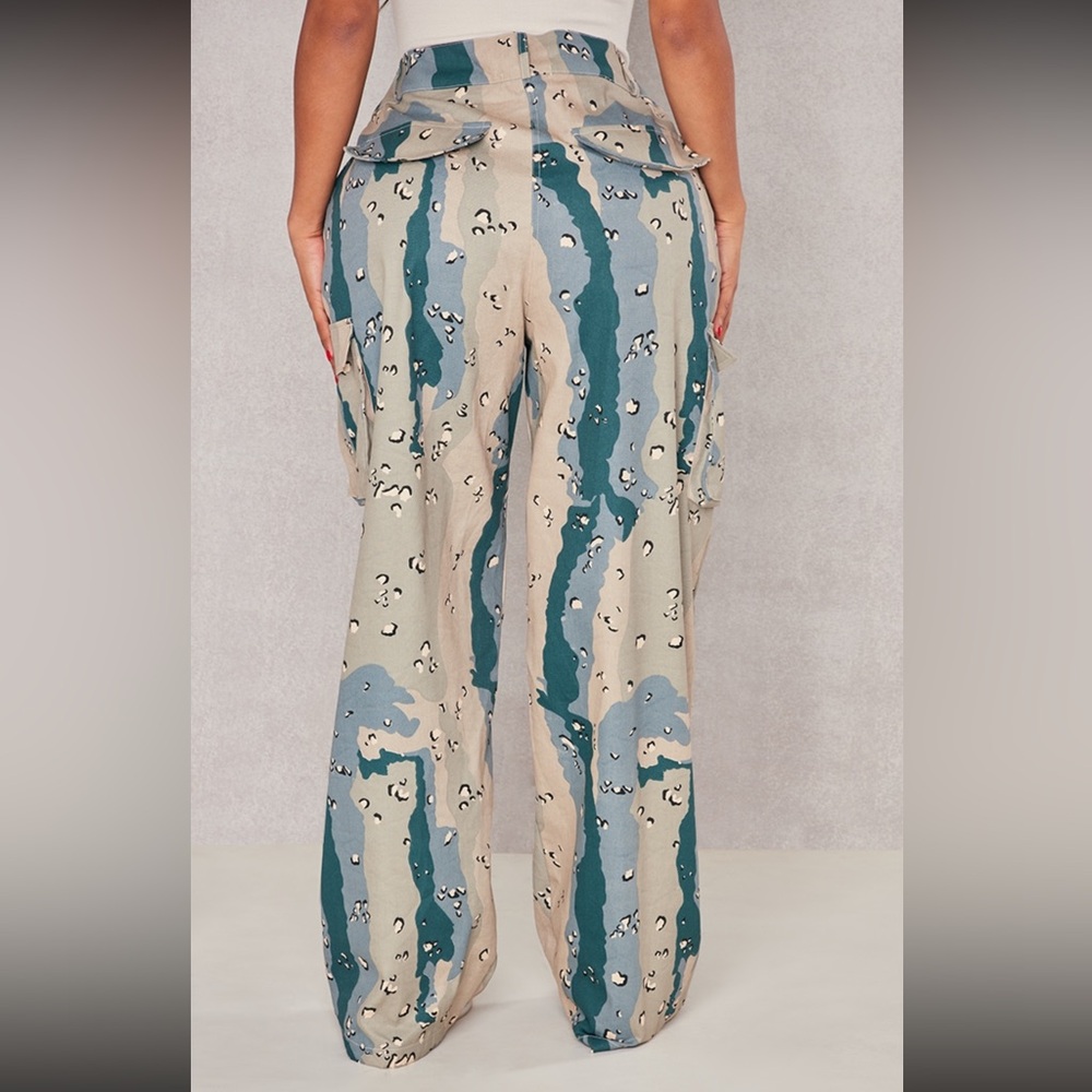 NWOT PLT Wide Leg Camo Pants - Picture 3 of 3